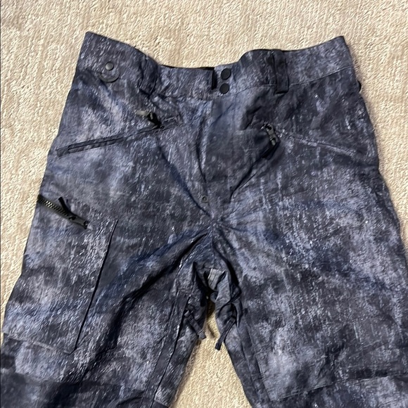 Men’s Medium Rip Zone snow pants - Picture 3 of 6